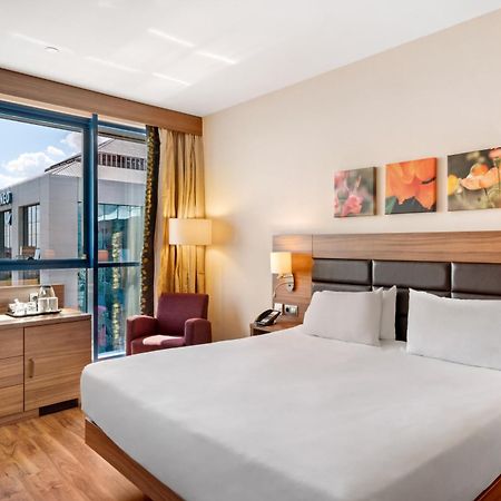 Hilton Garden Inn Sevilla Exterior photo