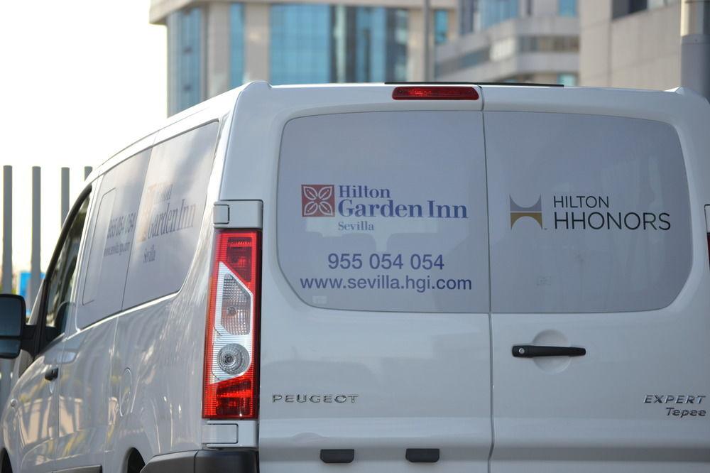 Hilton Garden Inn Sevilla Exterior photo