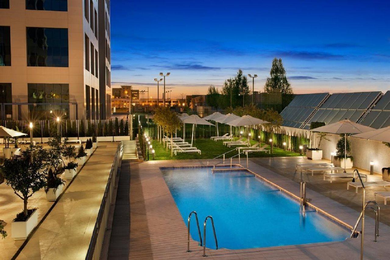 Hilton Garden Inn Sevilla Exterior photo