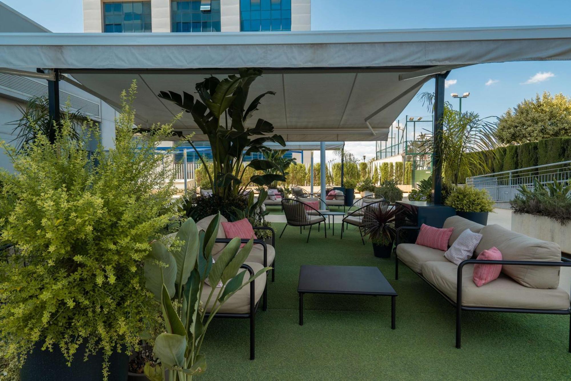 Hilton Garden Inn Sevilla Exterior photo