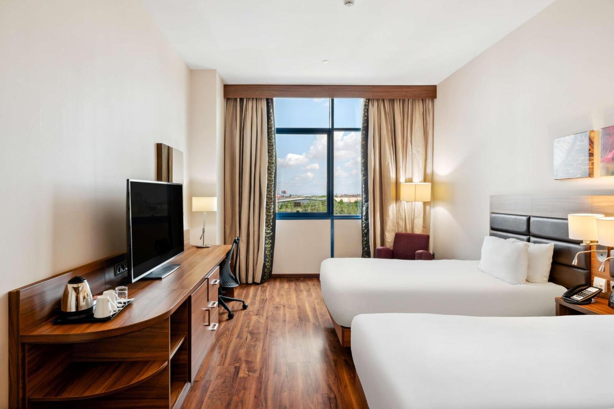 Hilton Garden Inn Sevilla Exterior photo