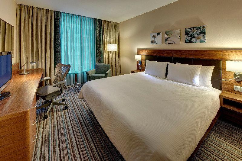 Hilton Garden Inn Sevilla Room photo